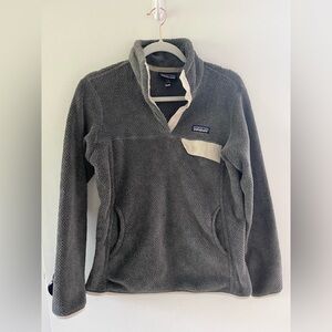 Patagonia Women’s Grey and Cream 1/4 Snap Fleece Pullover | medium